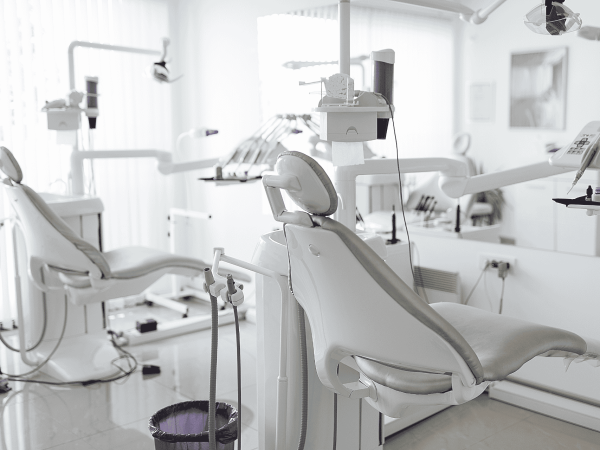 Dental clinic with mint green walls and dual operatories – IT management and automated backup services for Open Dental users in the San Francisco Bay Area.