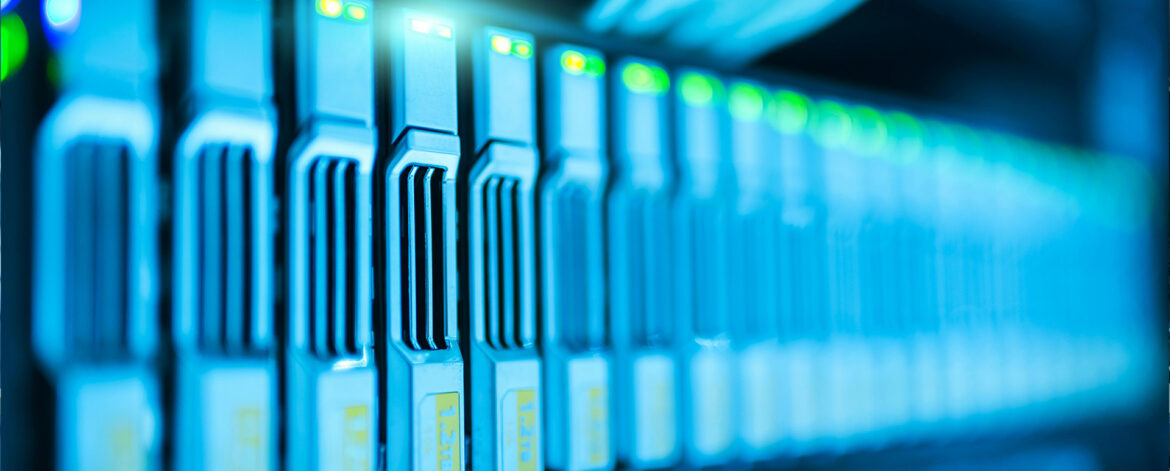 Comparison of outsourced IT services and in-house teams showing cost efficiency and support performance