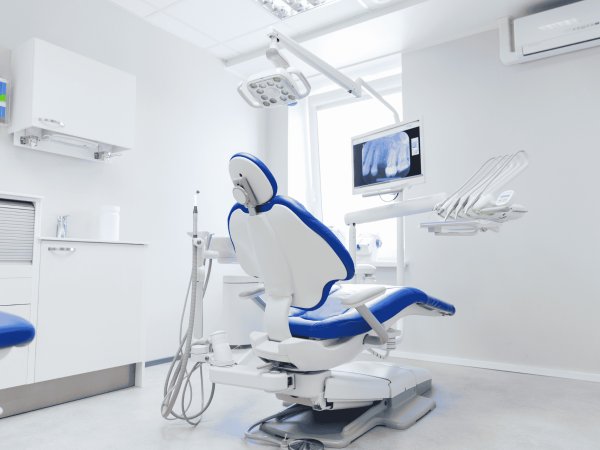 Dental operatory with digital X-ray monitor – reliable Open Dental data protection and HIPAA-compliant IT support for small dental offices.