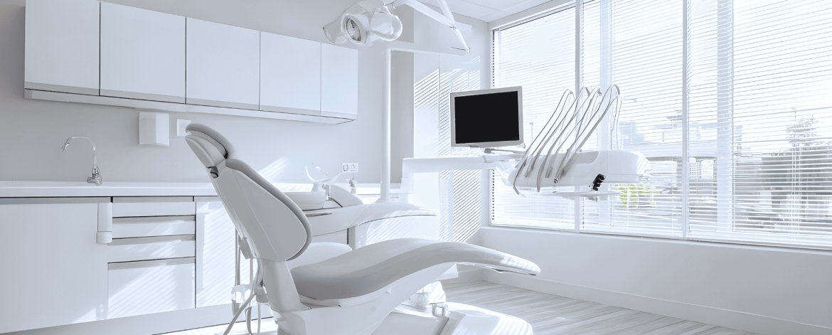 Bright dental operatory with digital systems – managed IT services supporting Open Dental backups and cybersecurity for San Francisco Bay Area clinics.